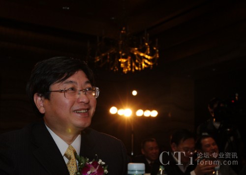  114TE񿂽(jng)¶_ĵ΢Ц