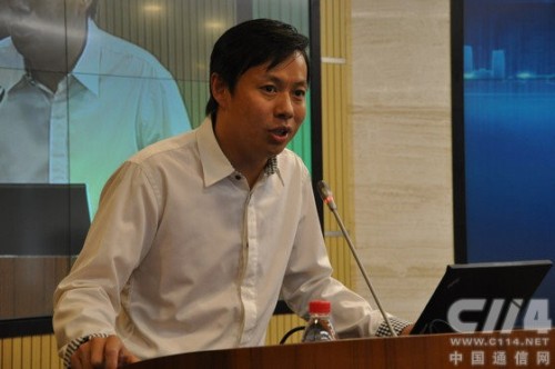 來自浦東新區(qū)東方城市花園的居民代表表示光網(wǎng)業(yè)務(wù)改變生活